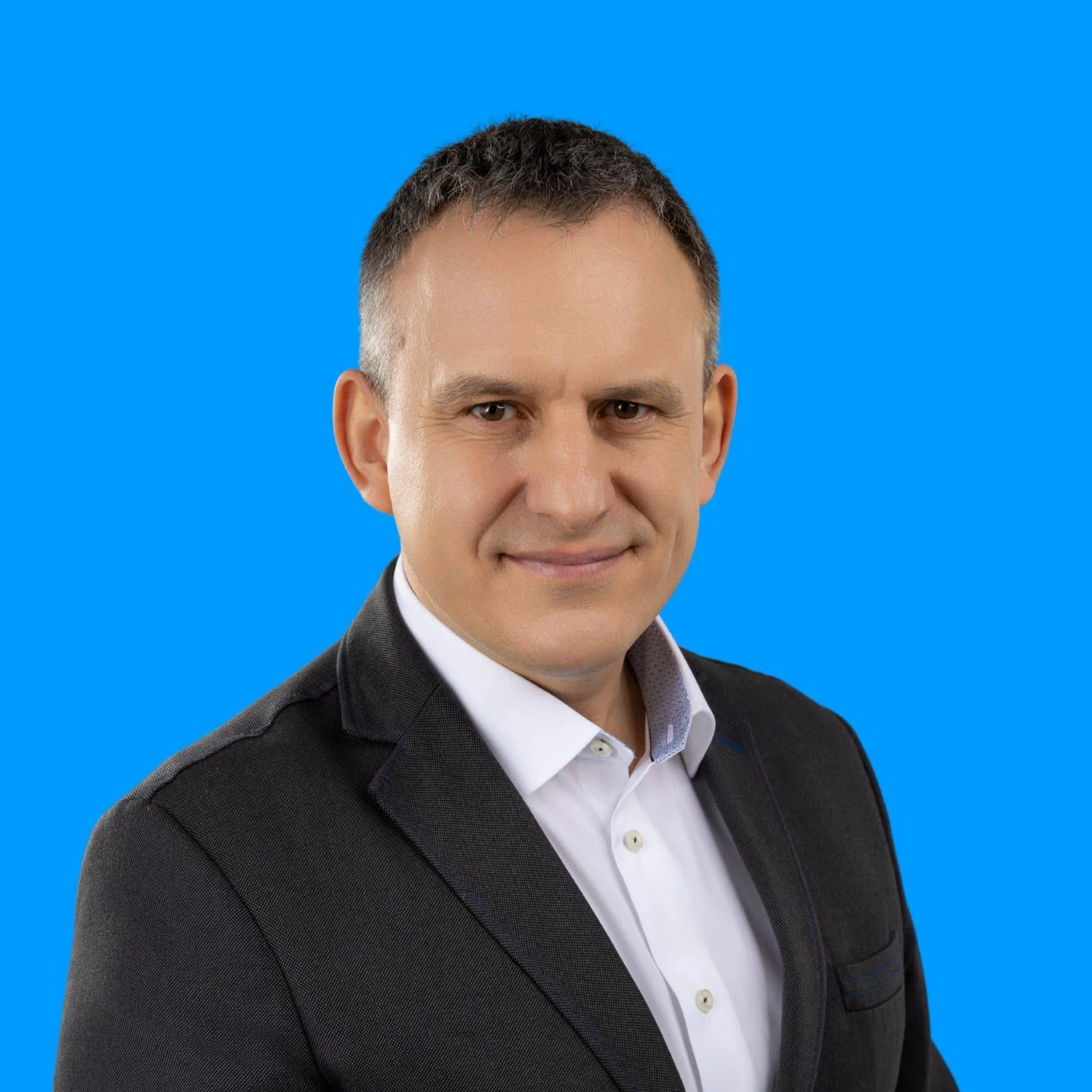 Paweł Majewicz - ekspert kredytowy i ubezpieczeniowy